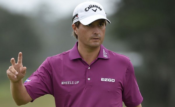 Kevin Kisner takes three-stroke lead